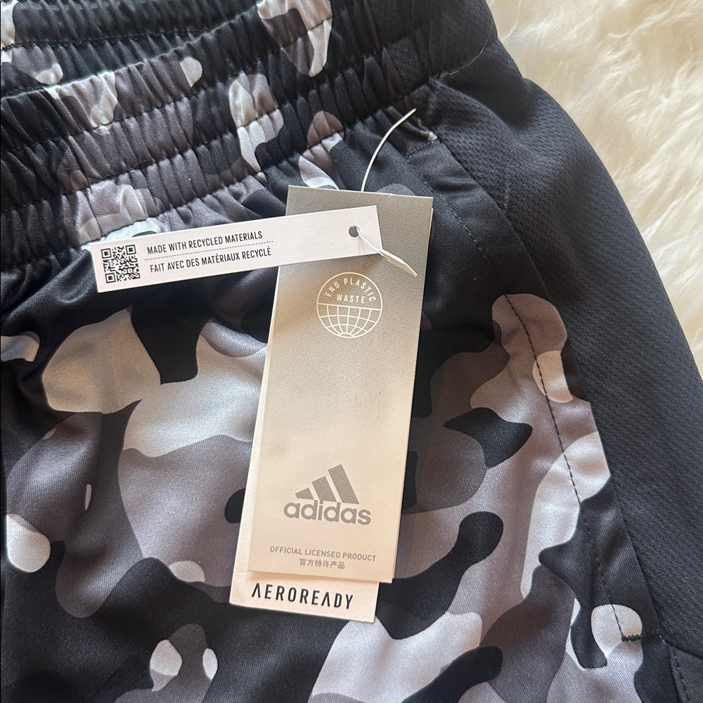 adidas Boys Core Camo Print Shorts Color Black Size L(14/16) NWT - Picture 5 of 9